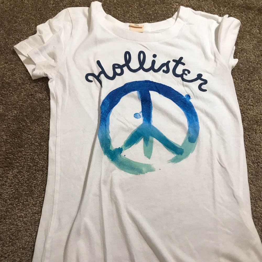 Hollister Tee